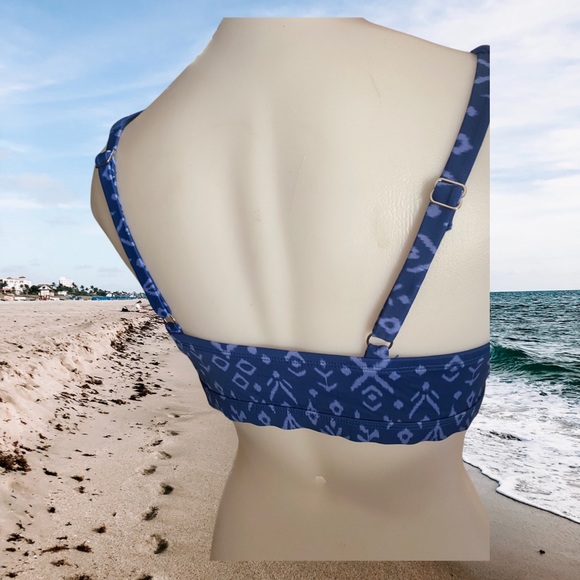 Beach Betty by Miracle Brands swim top - Picture 2 of 3